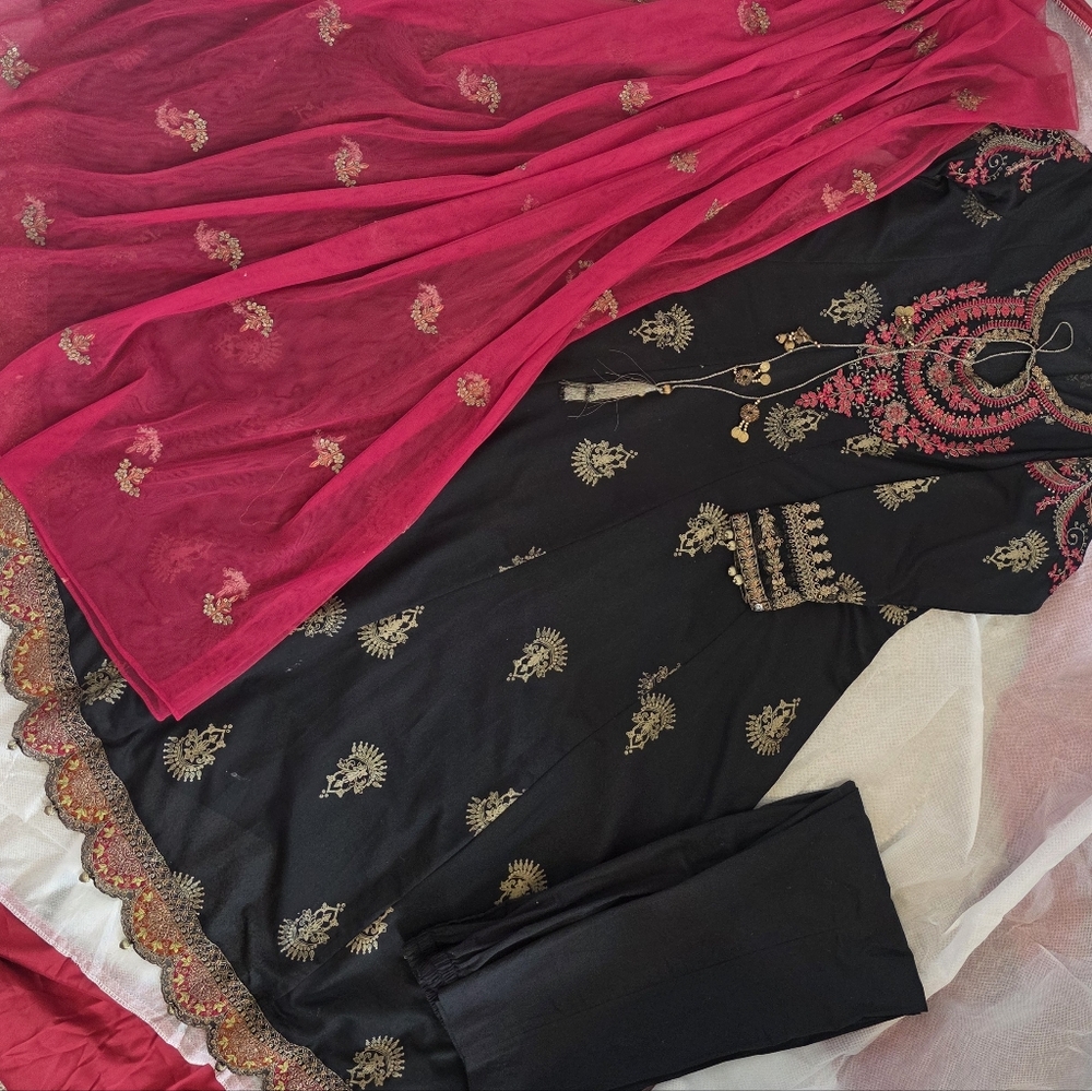 Maria B - Black and Red Embroidered Dress With Net Duppata - Festive Wear - Picture 5 of 8